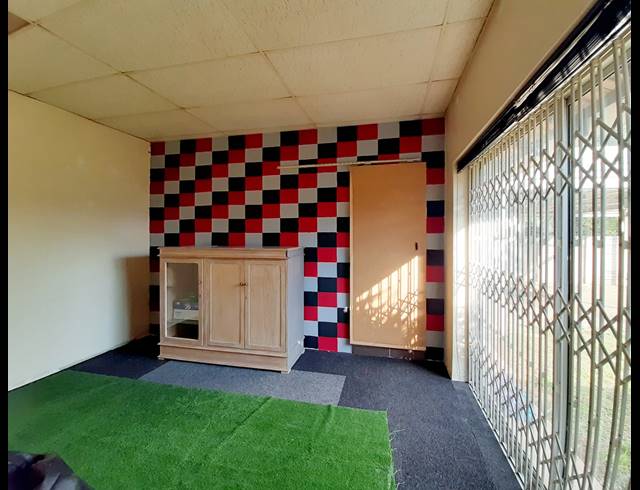 5 BEDROOM HOUSE TO LET IN VAALPARK
